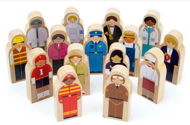 SET PERSONAJES EN MADERA PAQ. 15 PIEZAS LITTLE PROFESSIONALS WOODEN